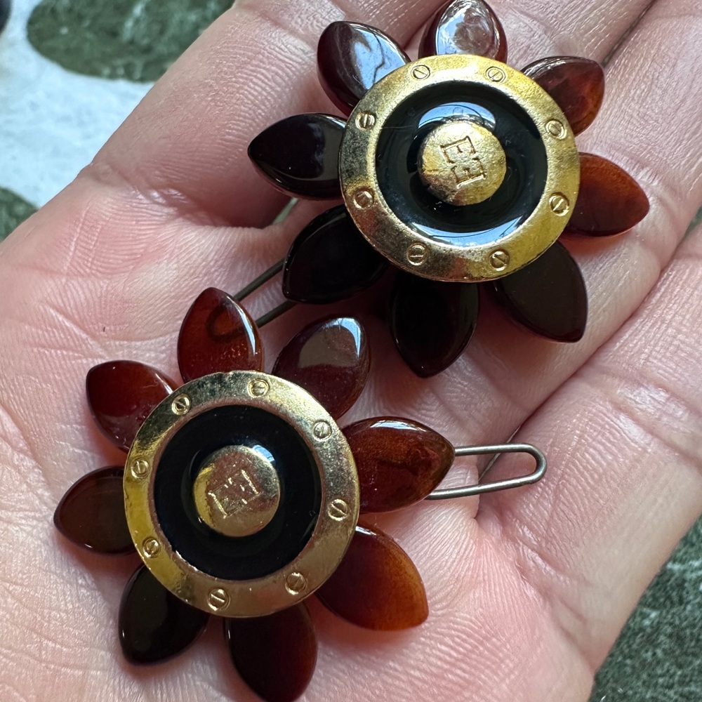 Vtg Auth Escada Gold and Brown Floral hair clips pair - Picture 3 of 10